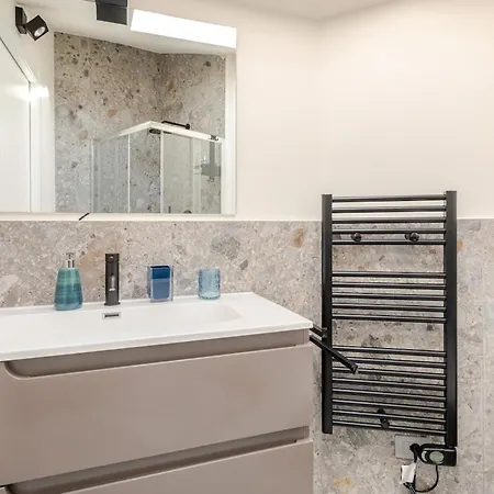 Lägenhet Luxury Elegant Penthouse 2 Bedrooms, 2 Bathrooms *