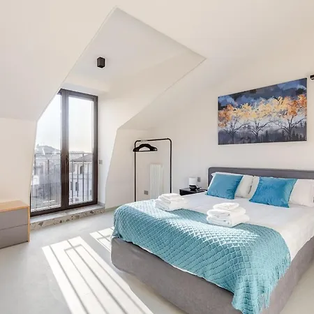 Luxury Elegant Penthouse 2 Bedrooms, 2 Bathrooms Apartament