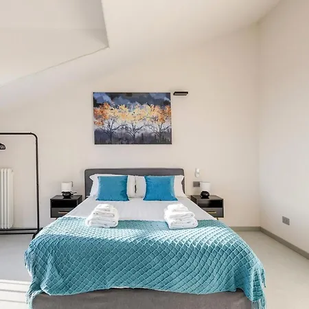 Luxury Elegant Penthouse 2 Bedrooms, 2 Bathrooms * Mediolan