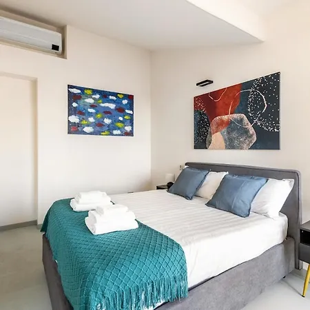 Daire Luxury Elegant Penthouse 2 Bedrooms, 2 Bathrooms